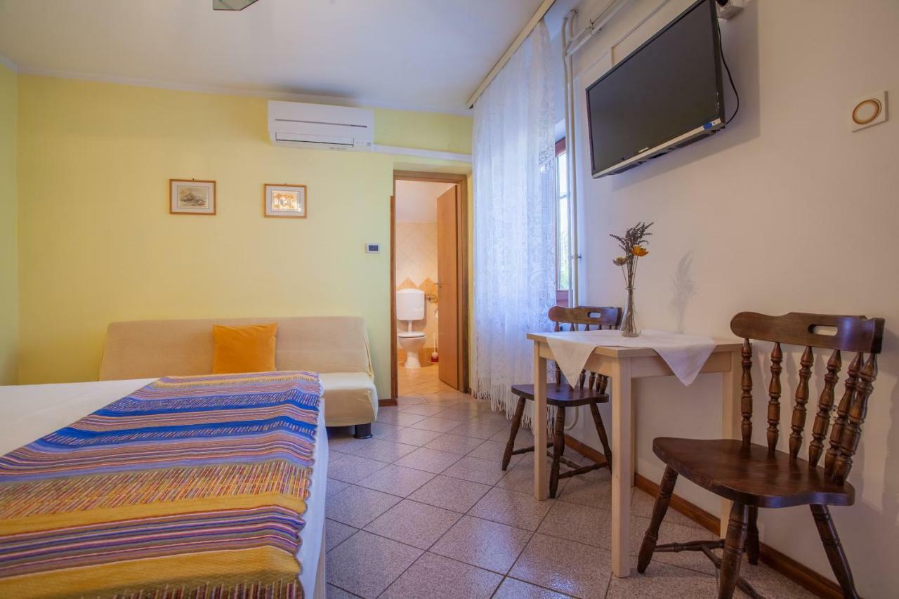 Rooms Ester Cres Kültér fotó